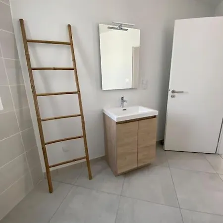 2 Proche Bord De 5 Mn A Pied